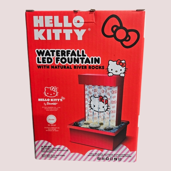 Hello Kitty Waterfall LED Fountain - Picture 4 of 5